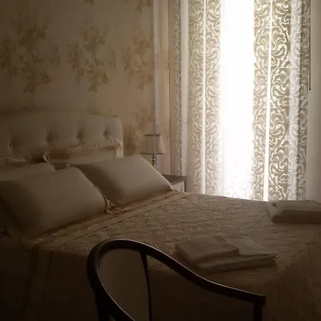 בית הארחה Daphnae House 4*