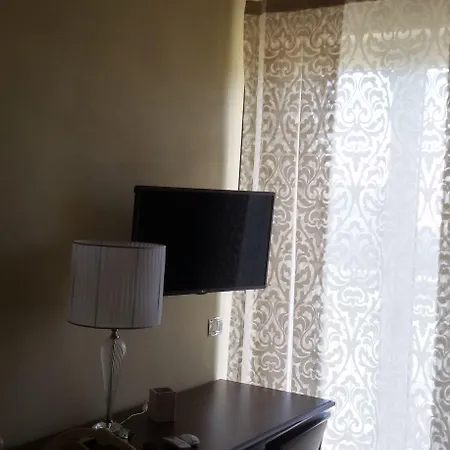 בית הארחה Daphnae House פלמה די מונטקיארו