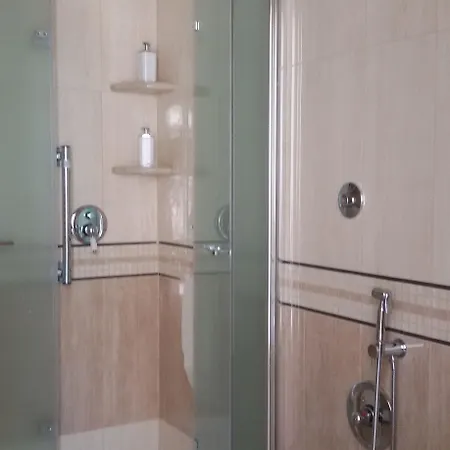 בית הארחה Daphnae House פלמה די מונטקיארו