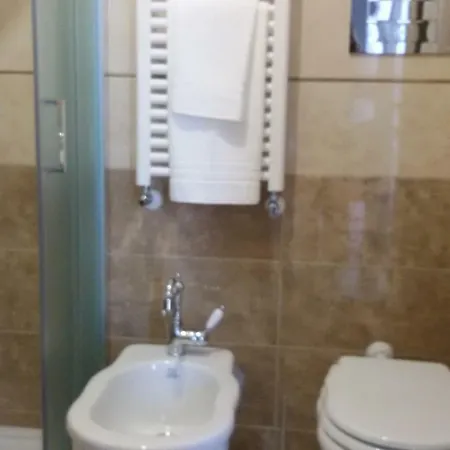 בית הארחה Daphnae House פלמה די מונטקיארו