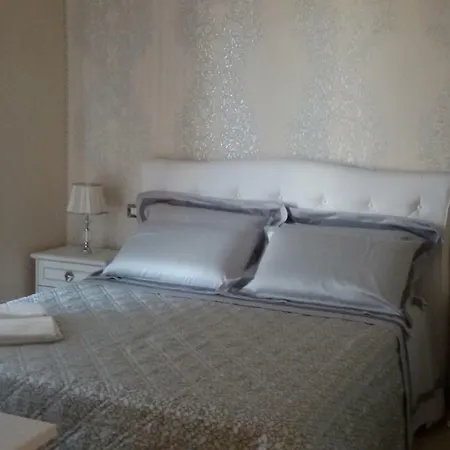 בית הארחה Daphnae House 4*